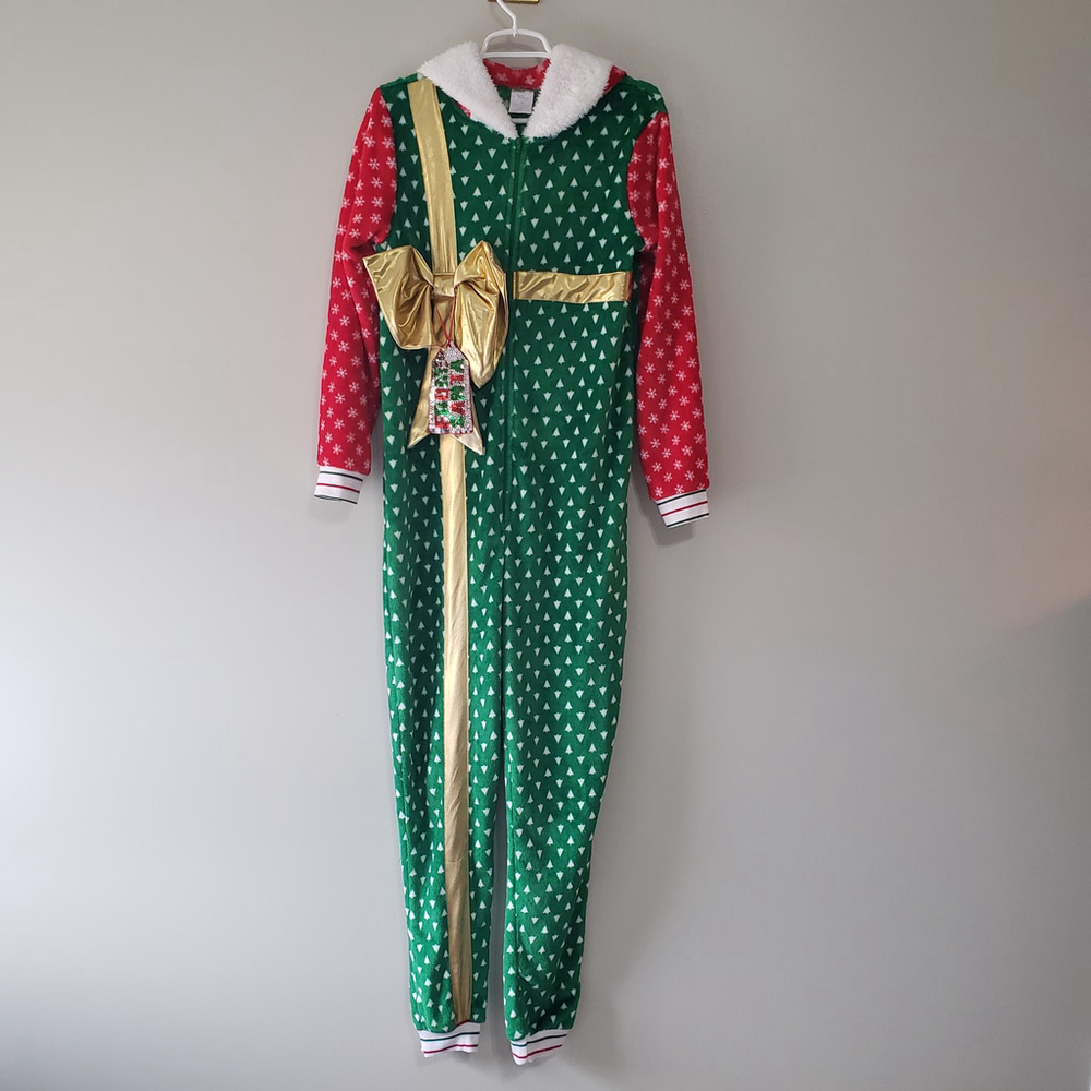 Secret Treasures Women Medium Pajamas One Piece Christmas Holiday Cozy Red Green